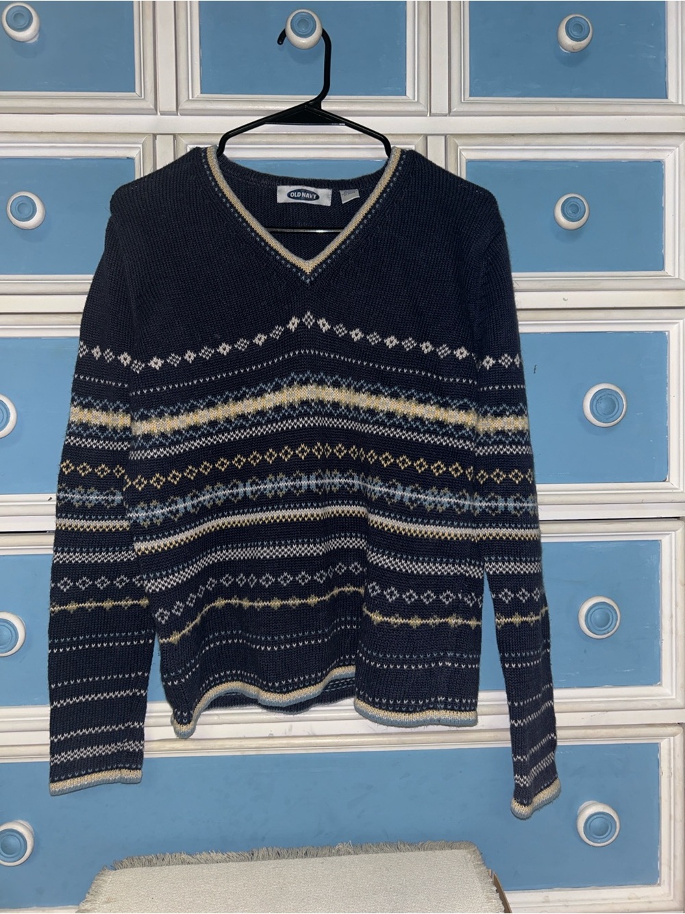 Old Navy Navy V-Neck Fair Isle Sweater with Cream & Light Blue Stripes